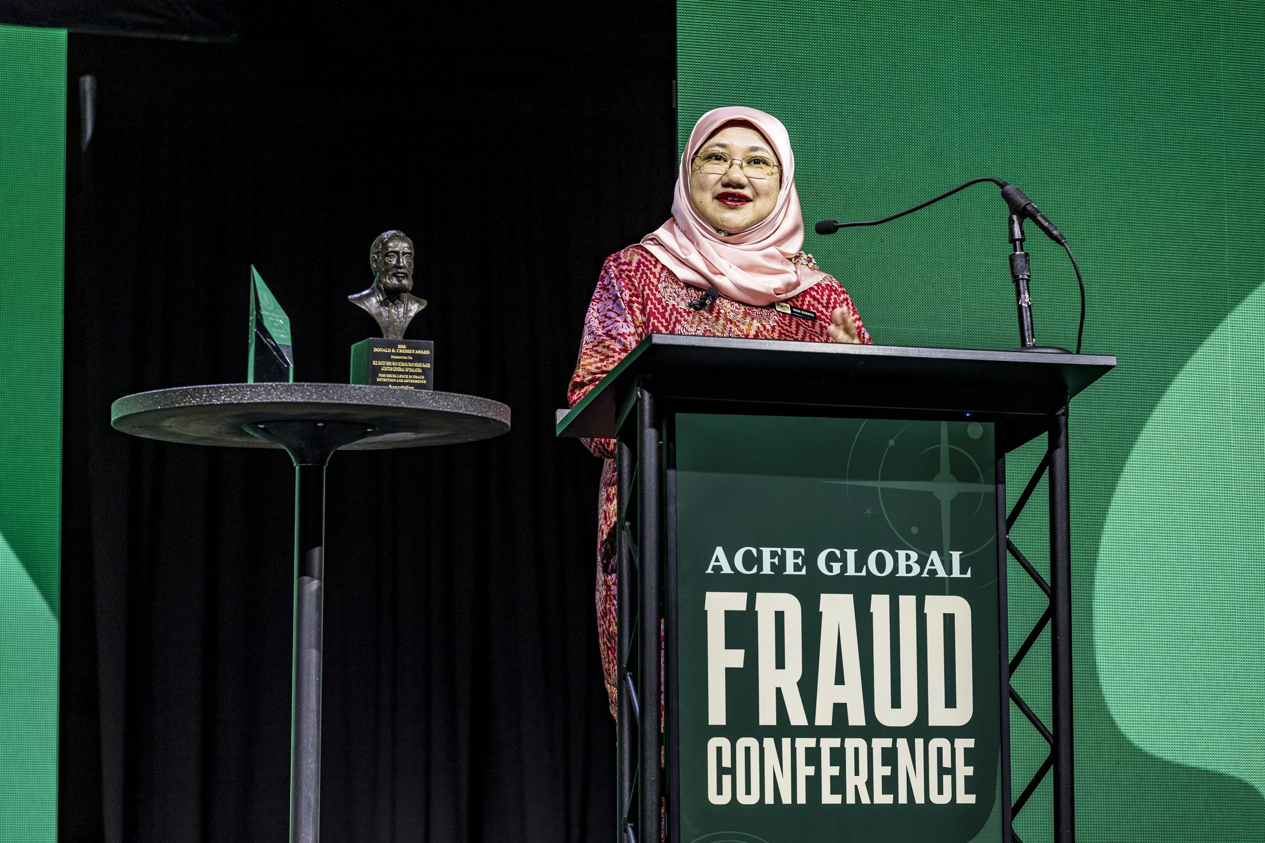 ACFE-099.jpg