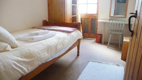 Single-Bedroom-1-500.jpg