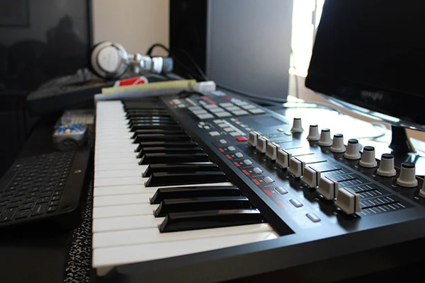 Mixing equipment
