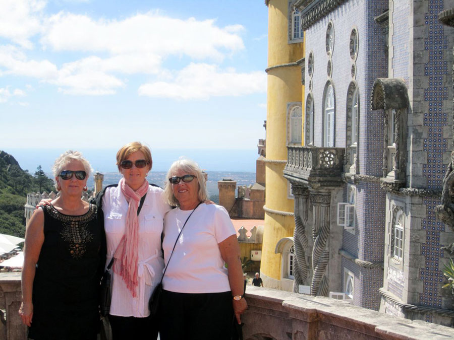 Traveling Girls