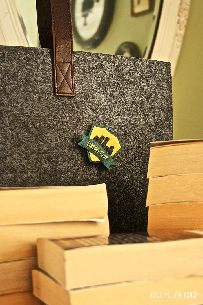 librarybadge.jpg