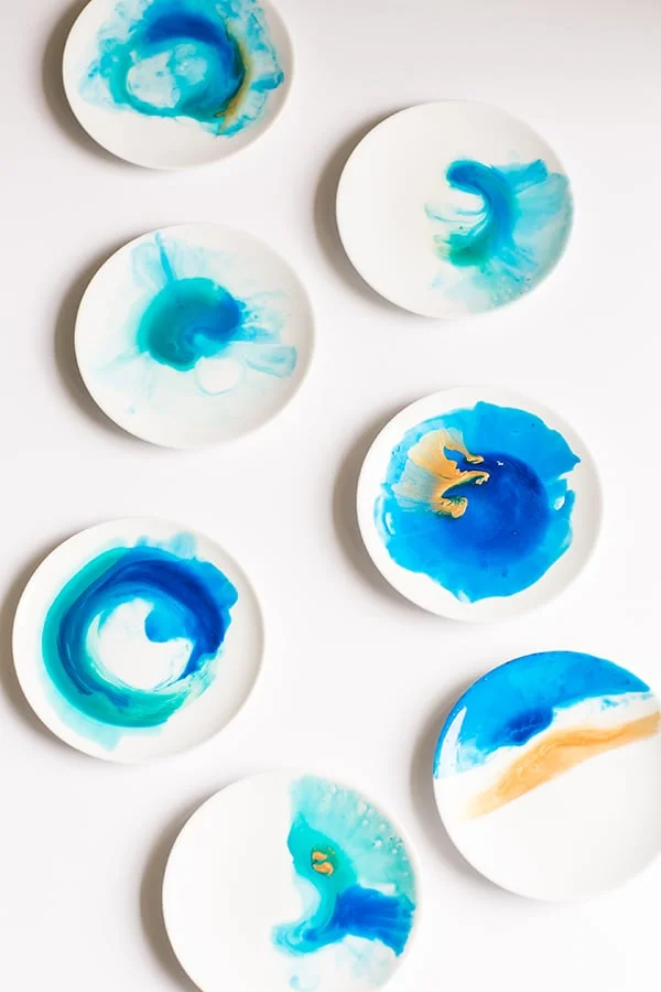 Turn plain jane plates into something charming with this DIY