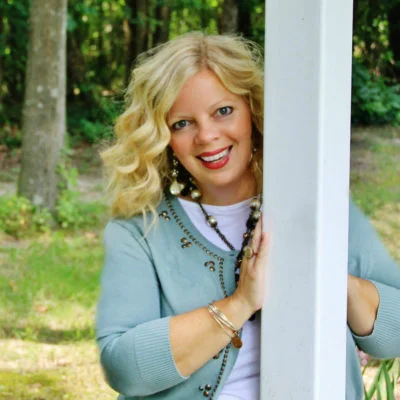 KariAnne-400x400.jpg