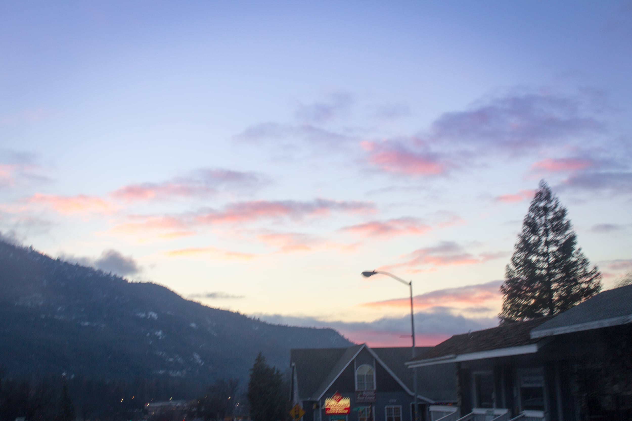 The sky in Oakhurst, California just outside Yosemite. The locals are jerks but the skies are very nice.