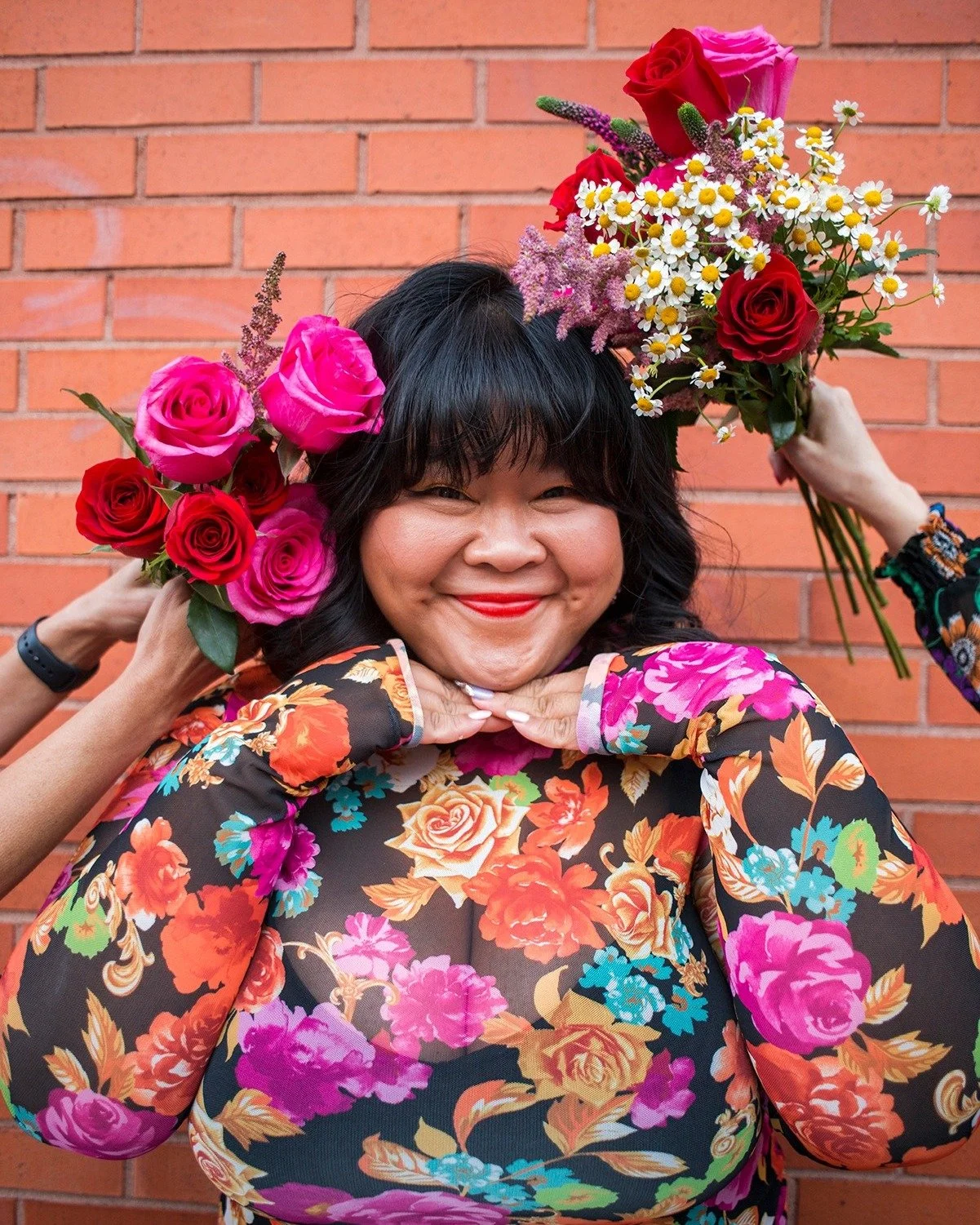 🌹💐 ROSES &amp; THORNS ARTIST SPOTLIGHT: ANN PORNEL

Ann Pornel is a Toronto-based, Philippine-born glamour troll. She&rsquo;s an alumna of The Second City appeared on Run The Burbs, O Little Christmas Market, Baroness Von Sketch Show, This Hour Has