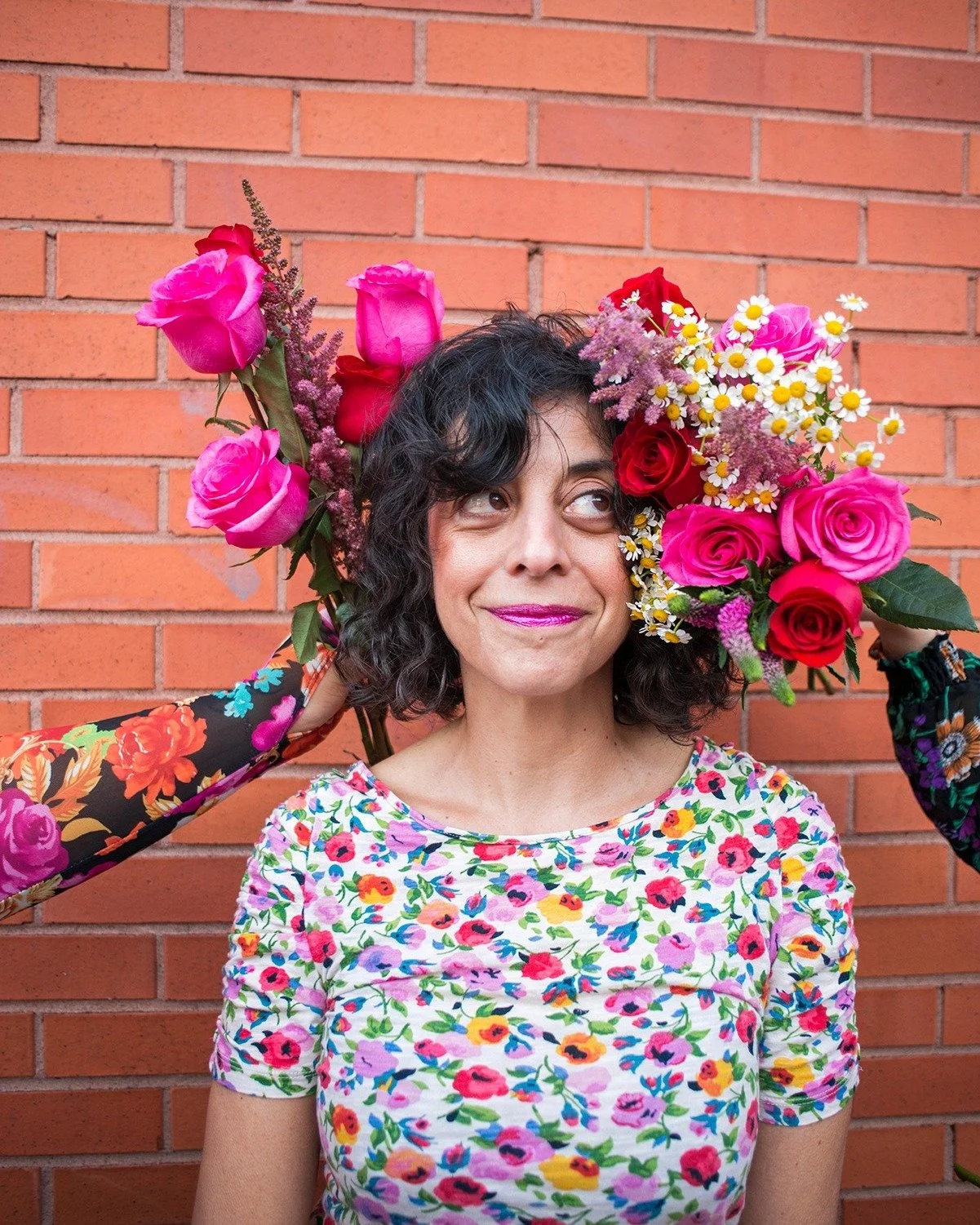 🌹💐 ROSES &amp; THORNS ARTIST SPOTLIGHT: PALOMA NU&Ntilde;EZ

Paloma Nu&ntilde;ez has been acting for 20 years in Toronto!  She's done film, tv, stage and voice work!  Some of her recent works are Star Trek: Strange New Worlds, Lifetime's Christmas 
