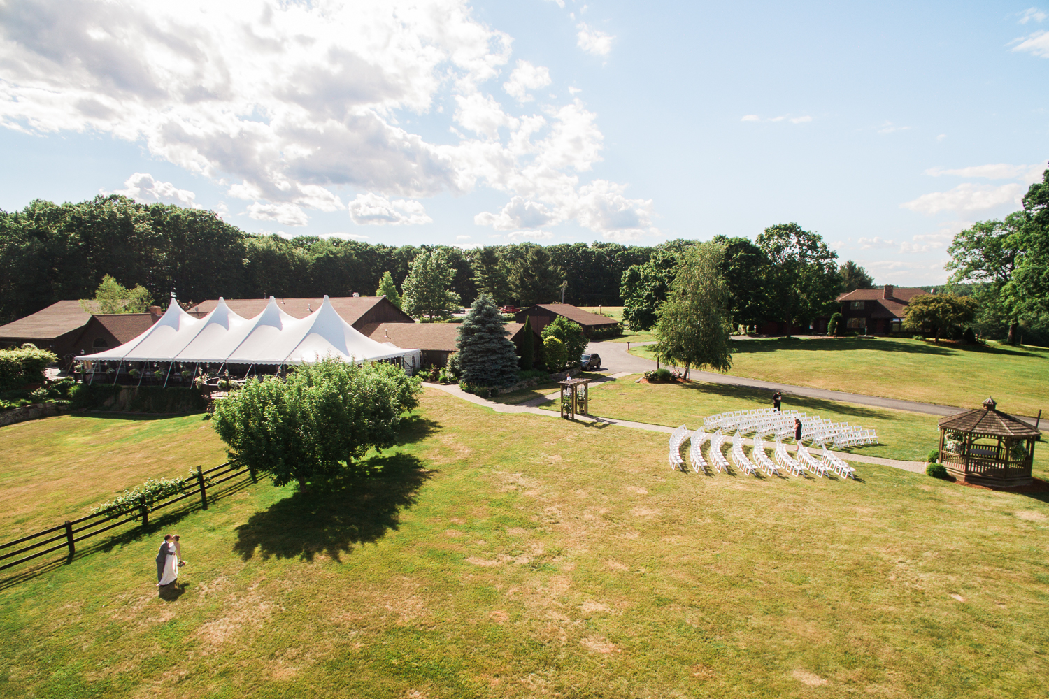 Elyse Zach Zukas Hilltop Barn Wedding Lovely Valentine