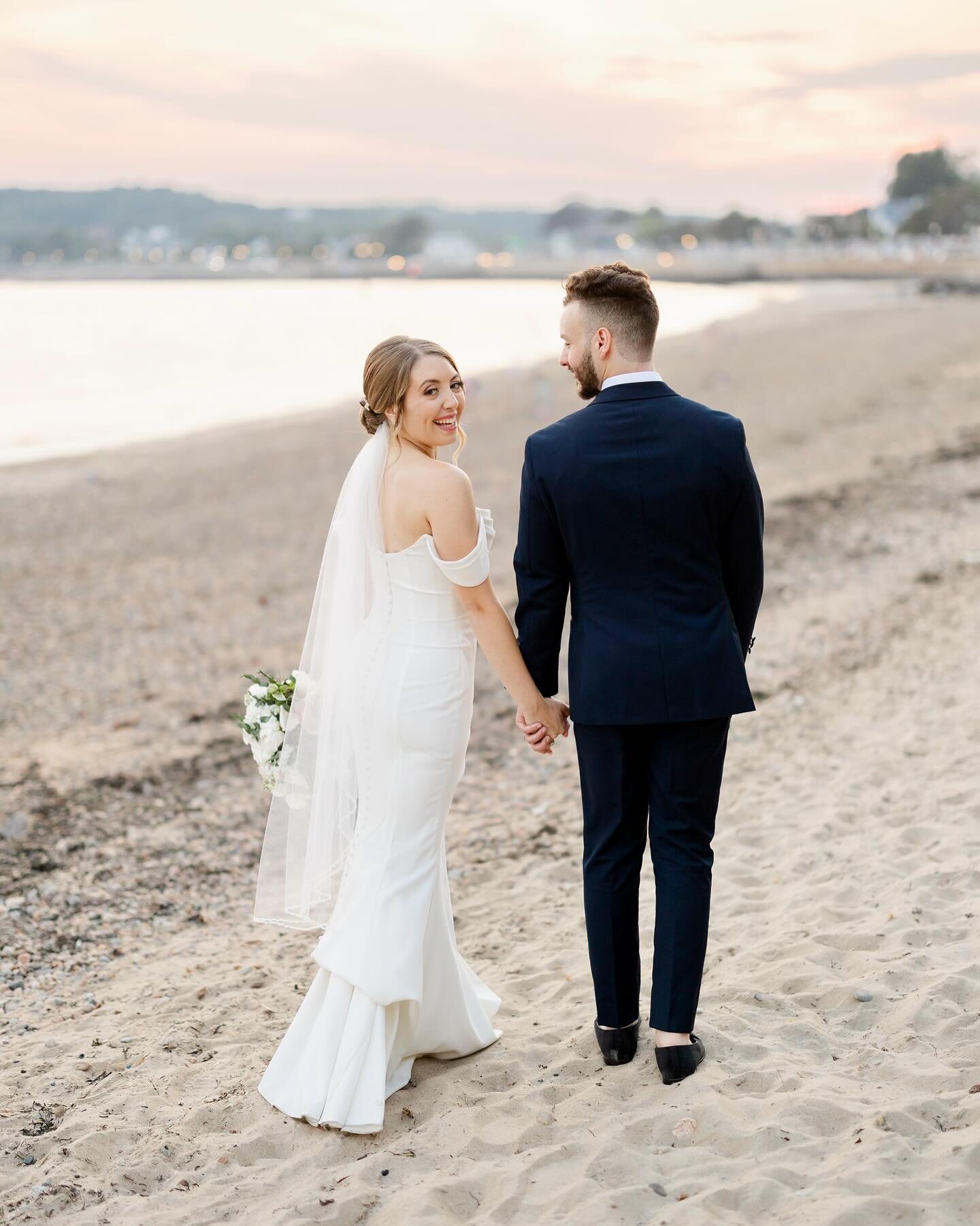 Sunsets at @beauportweddings have my heart. It&rsquo;s wonderful how many gorgeous photos you can get when sneaking out for 10 minutes during the reception! 
.
.
.
Couple: @madison_belyea0212 @omartuffaha 
Venue: @beauportweddings 
Photography:  @lov