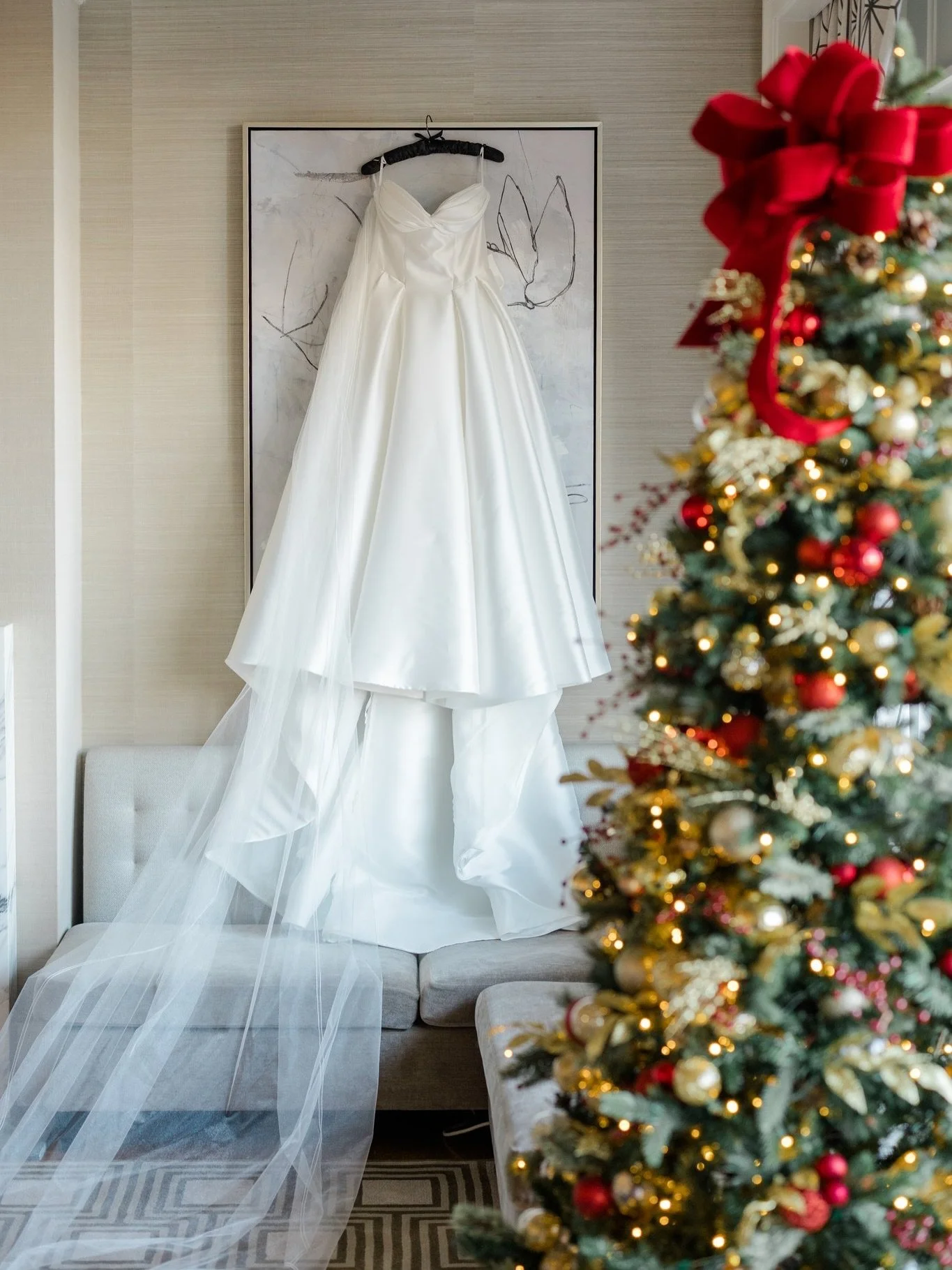 Wishing a very merry Christmas to all who celebrate! Especially @anitamtoma and @ariatinizian who held this gorgeous wedding at the Four Seasons Boston this past Saturday, which was all decked out in holiday cheer 🎄

Credits:
Venue/Catering: @fsbost