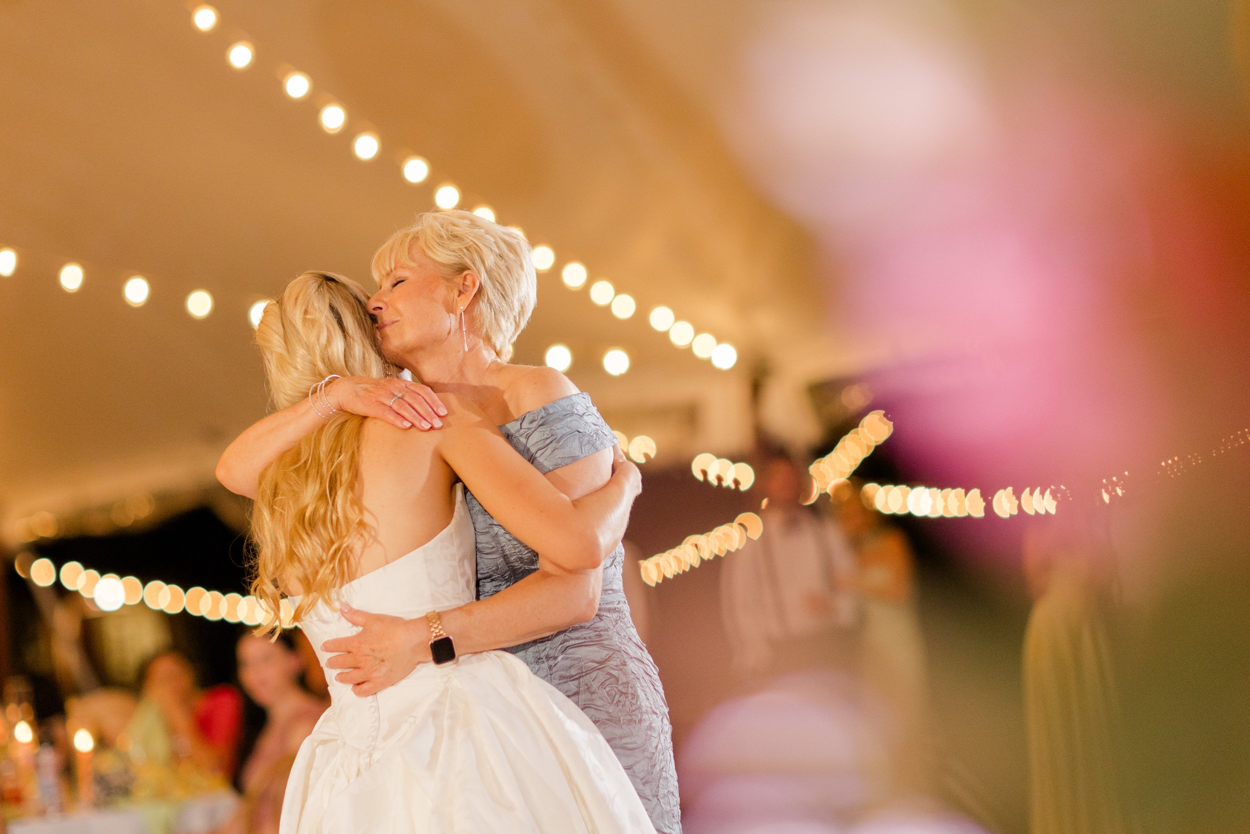 Moraine Farm Wedding parent dance