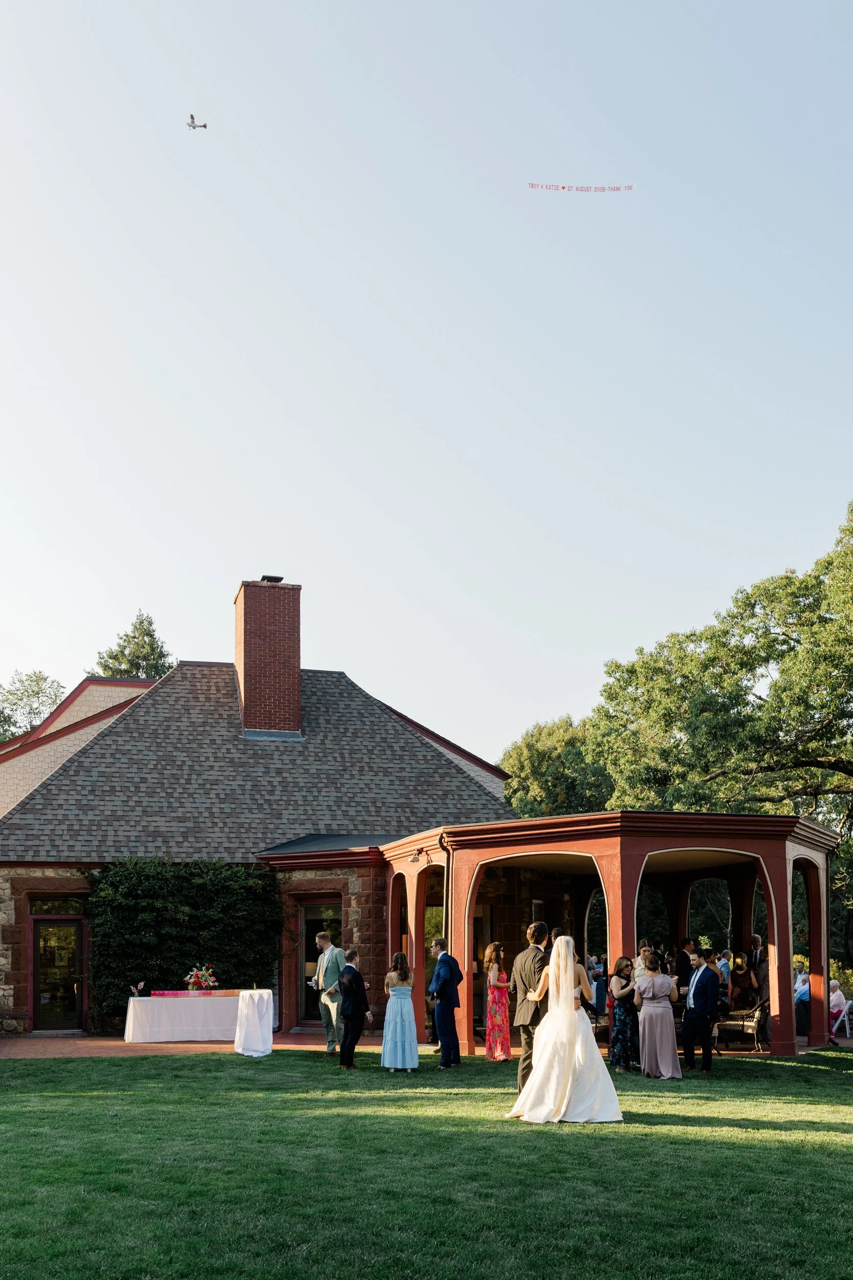 Moraine Farm Wedding cocktail hour