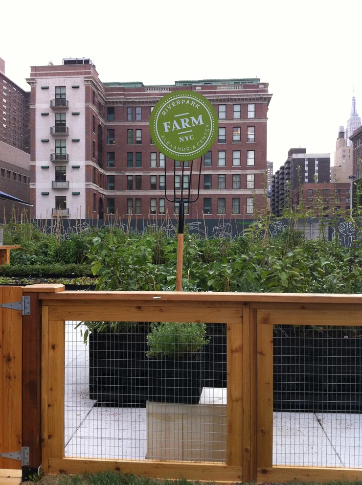 Riverpark_farm_02.jpg