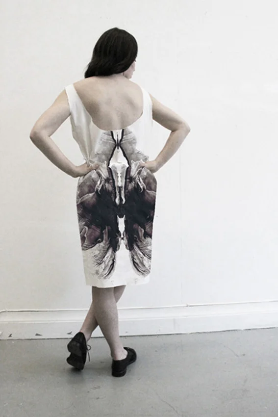 stiffdress_back copy_skull.jpg