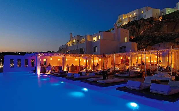 CavoTagoo-night.jpg
