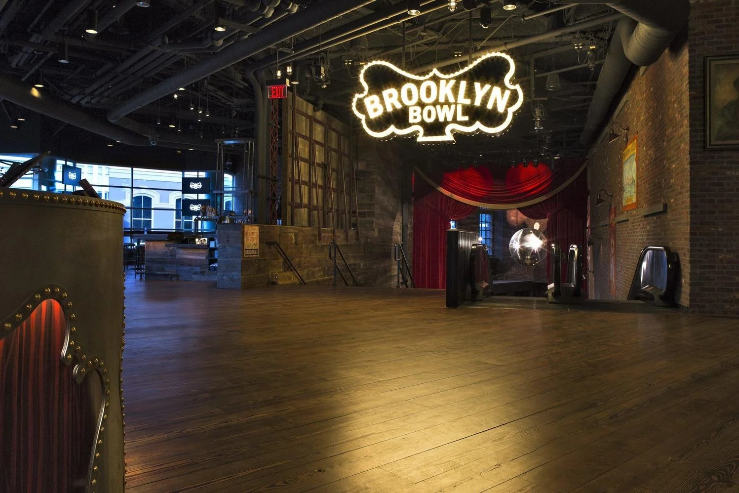 brooklyn-bowl-las-vegas-photo7.jpg