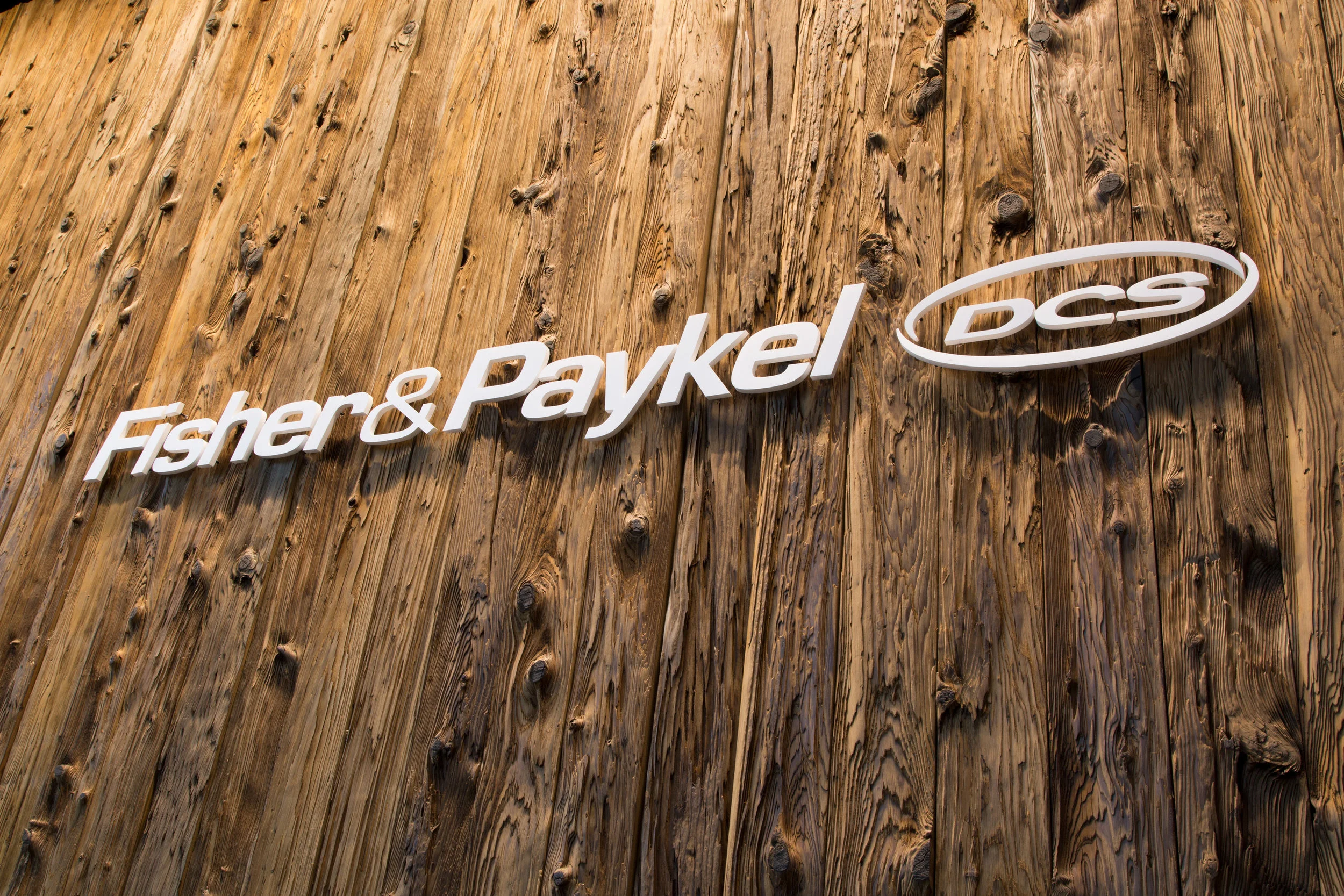 M03_130943_00_Fisher Paykel D24 Recept Feature Wall_1.jpg