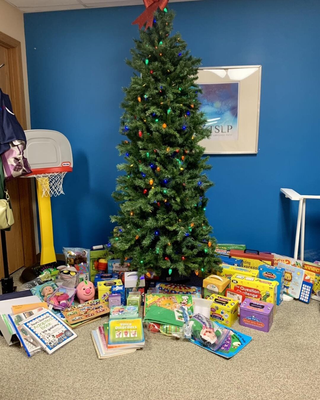 It&rsquo;s Christmas in August! As we consolidate our offices, the Lancaster staff is excited about all of these new materials to help make speech therapy fun.  #speechpathohio #speechpathohiolancaster