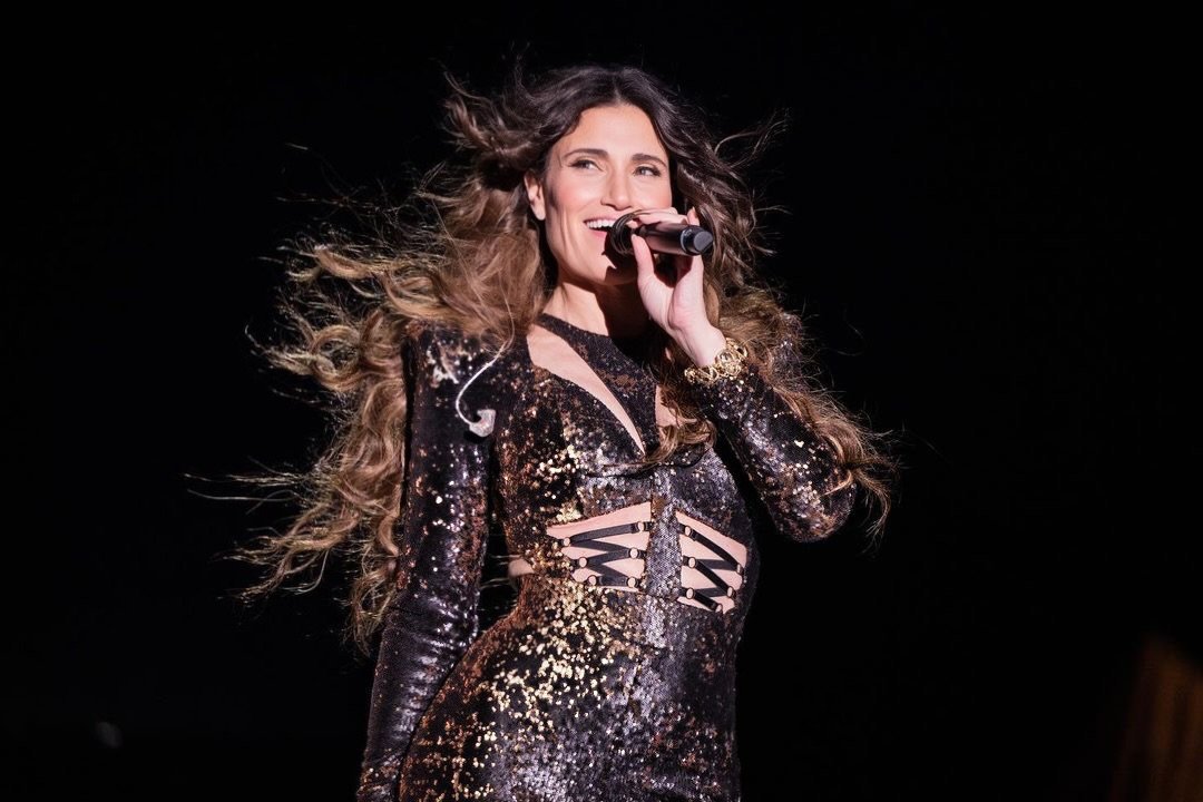 IDINA MINZEL in custom BAO TRANCHI