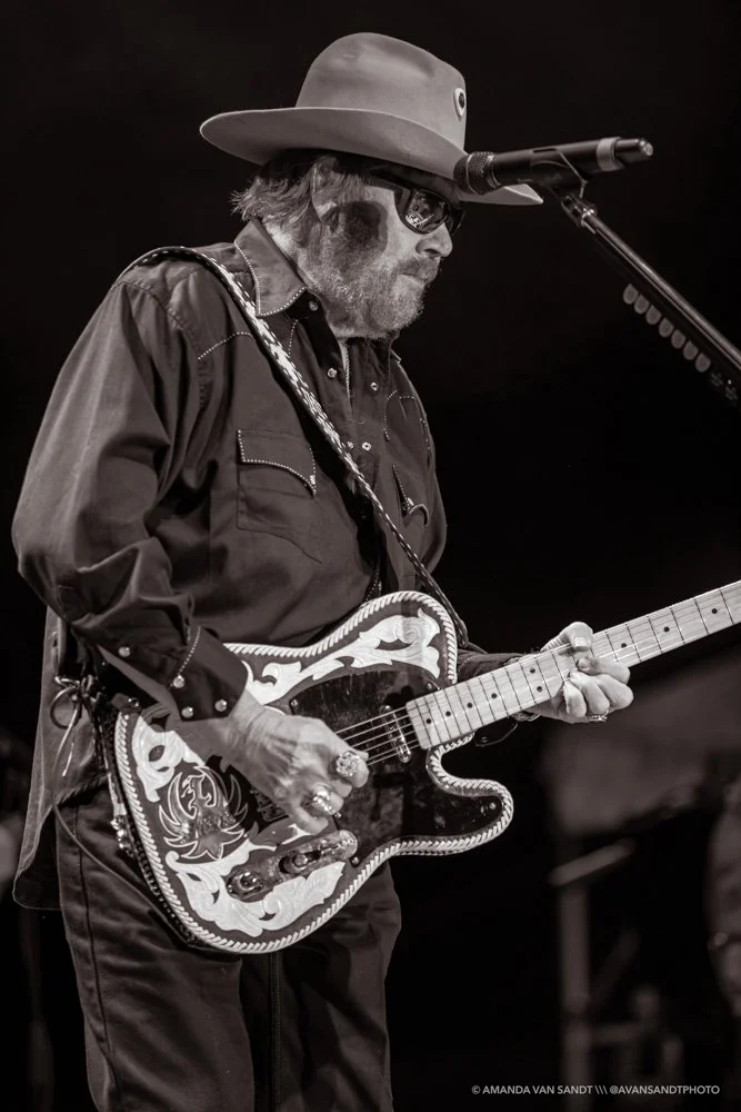 Hank 2022-0813-LastShow-Photo-00021.jpg