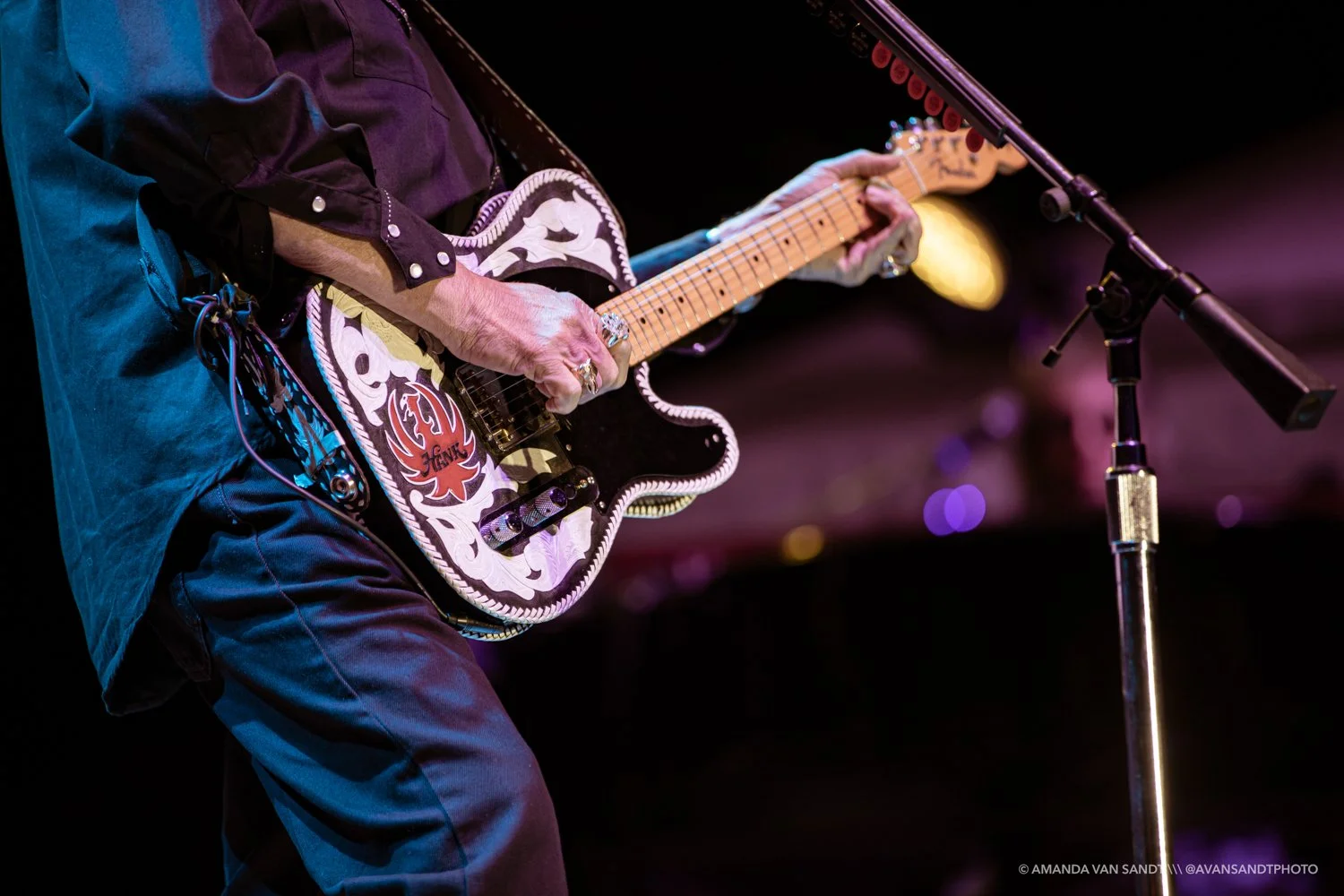 Hank 2022-0813-LastShow-Photo-00038.jpg