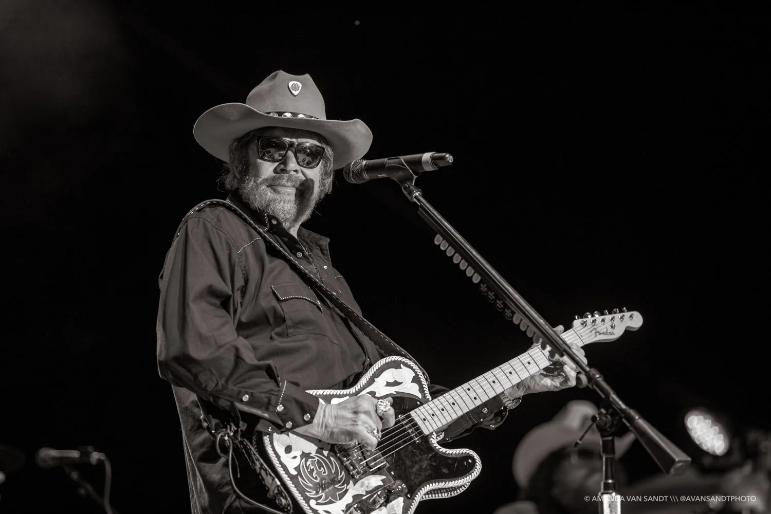 Hank 2022-0813-LastShow-Photo-00061.jpg