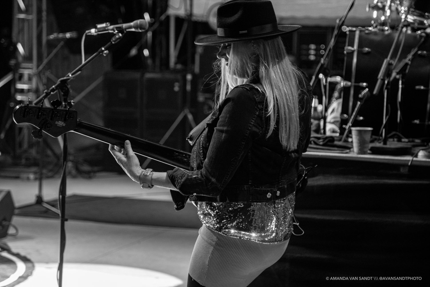 Hank 2022-0813-LastShow-Photo-00091.jpg