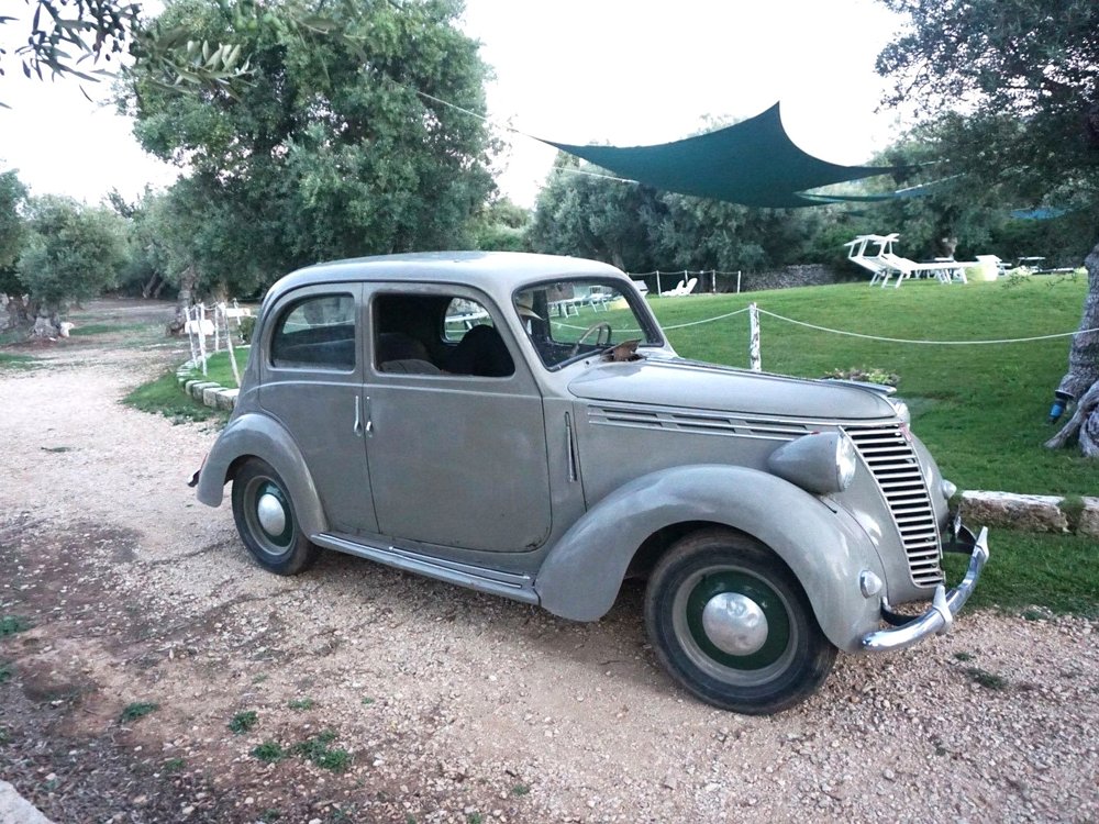 masseria-il-frantoio-italy-vintage-fiatt-claudinehart.jpg