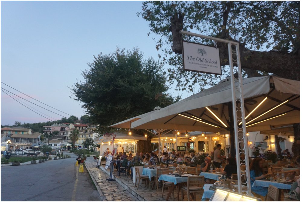 claudine-hart-corfu-kassiopi-taverna.jpg