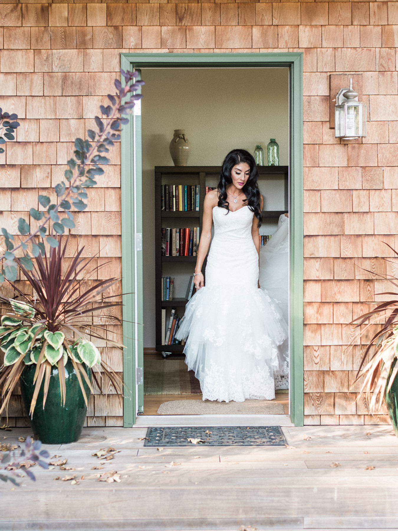 Bride leaving in Oregon Wine Country