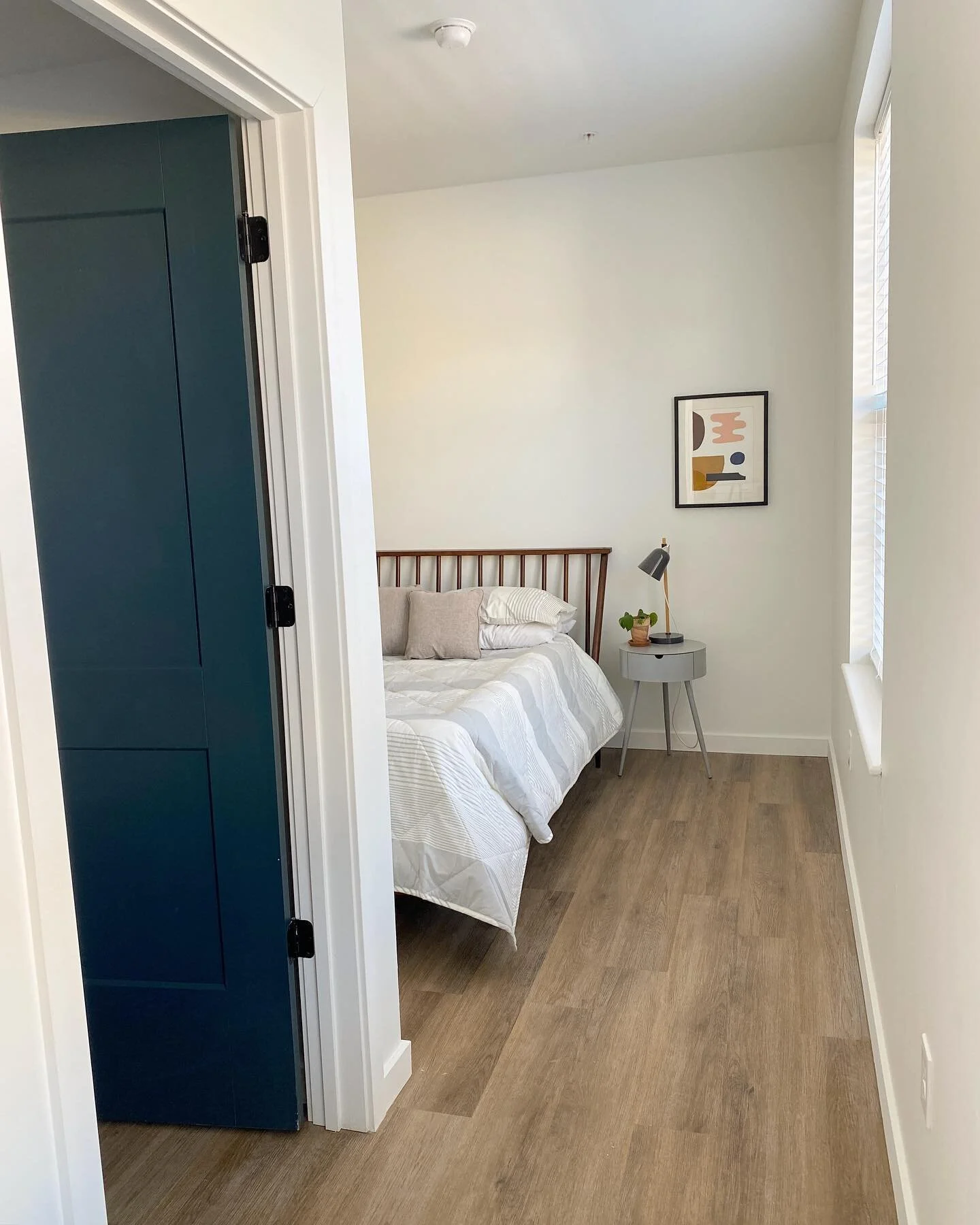 Wake me up when the snow is gone 😑 #apt #uptown #forrent