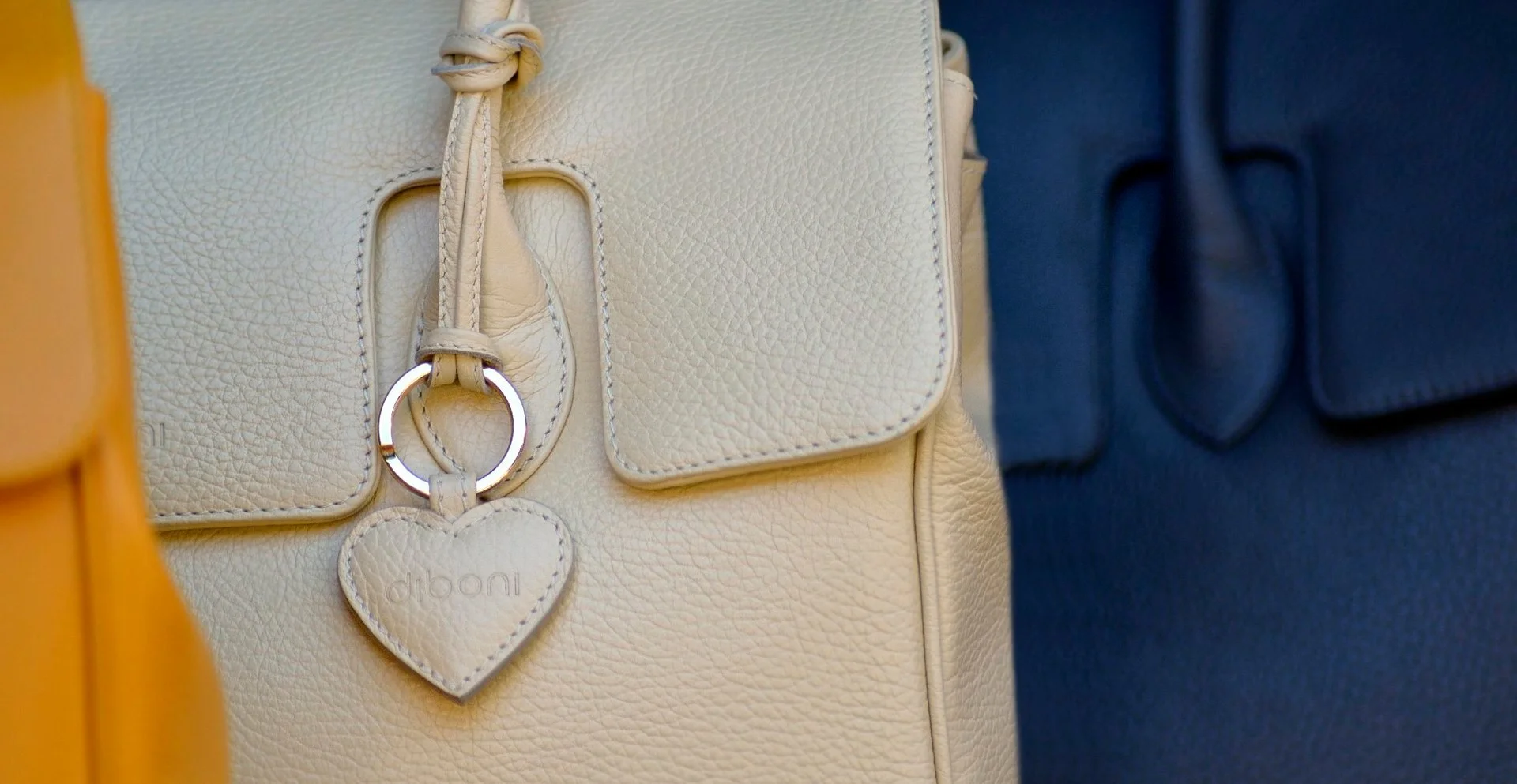 Diboni-Tasche, fotografiert auf dem Viktualienmarkt in München