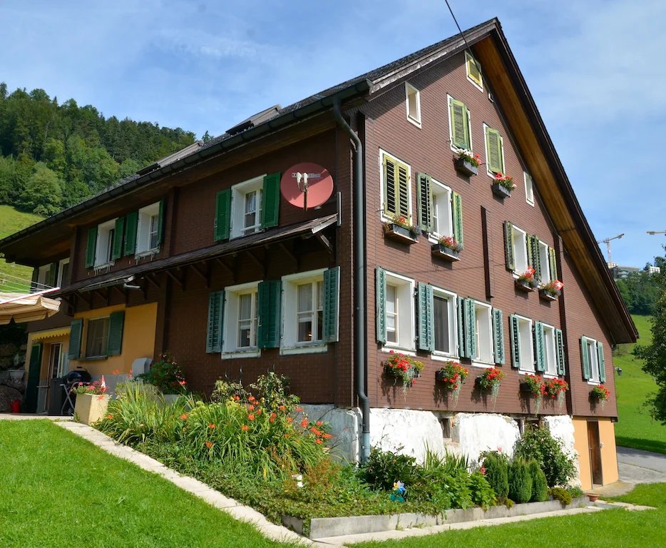 Bernadette_Odermatt__Swiss_tavolata_by_Jean-Pierre Ritler_246.jpg