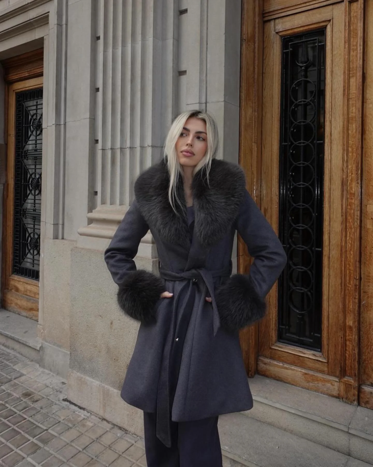 Cosa comprare ai SALDI INVERNALI? Un bellissimo cappotto! 

Tantissimi modelli, colori - e marchi - da provare 🖤

In foto: collezione @marciano