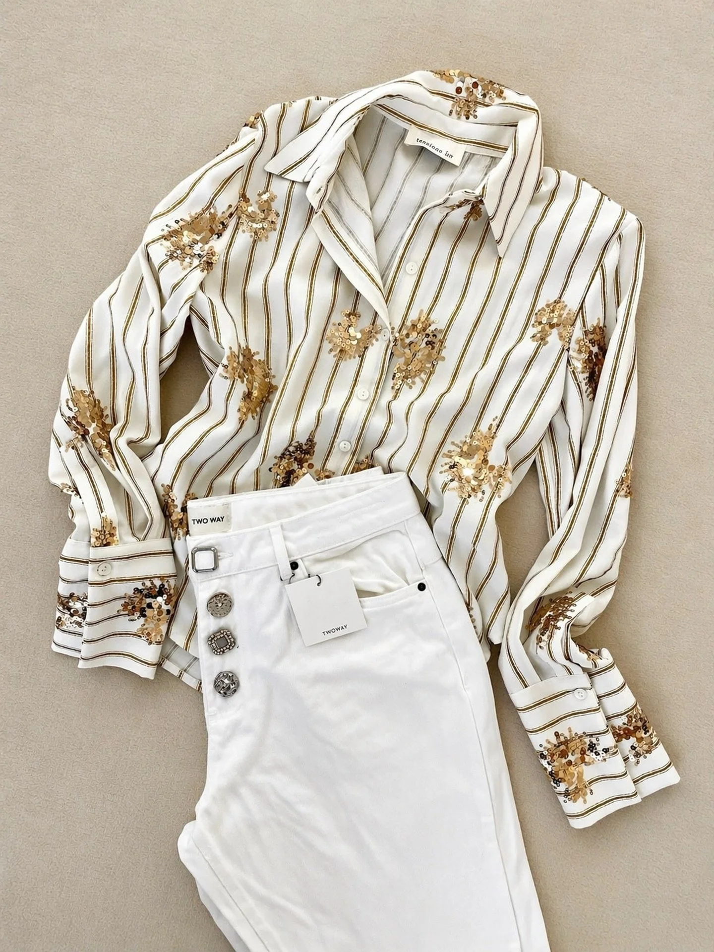 Look of the day 🤍

Per info e spedizioni WhatsApp 342 1685846

#egostore #savona #liguria #riveradiponente #outfitideas