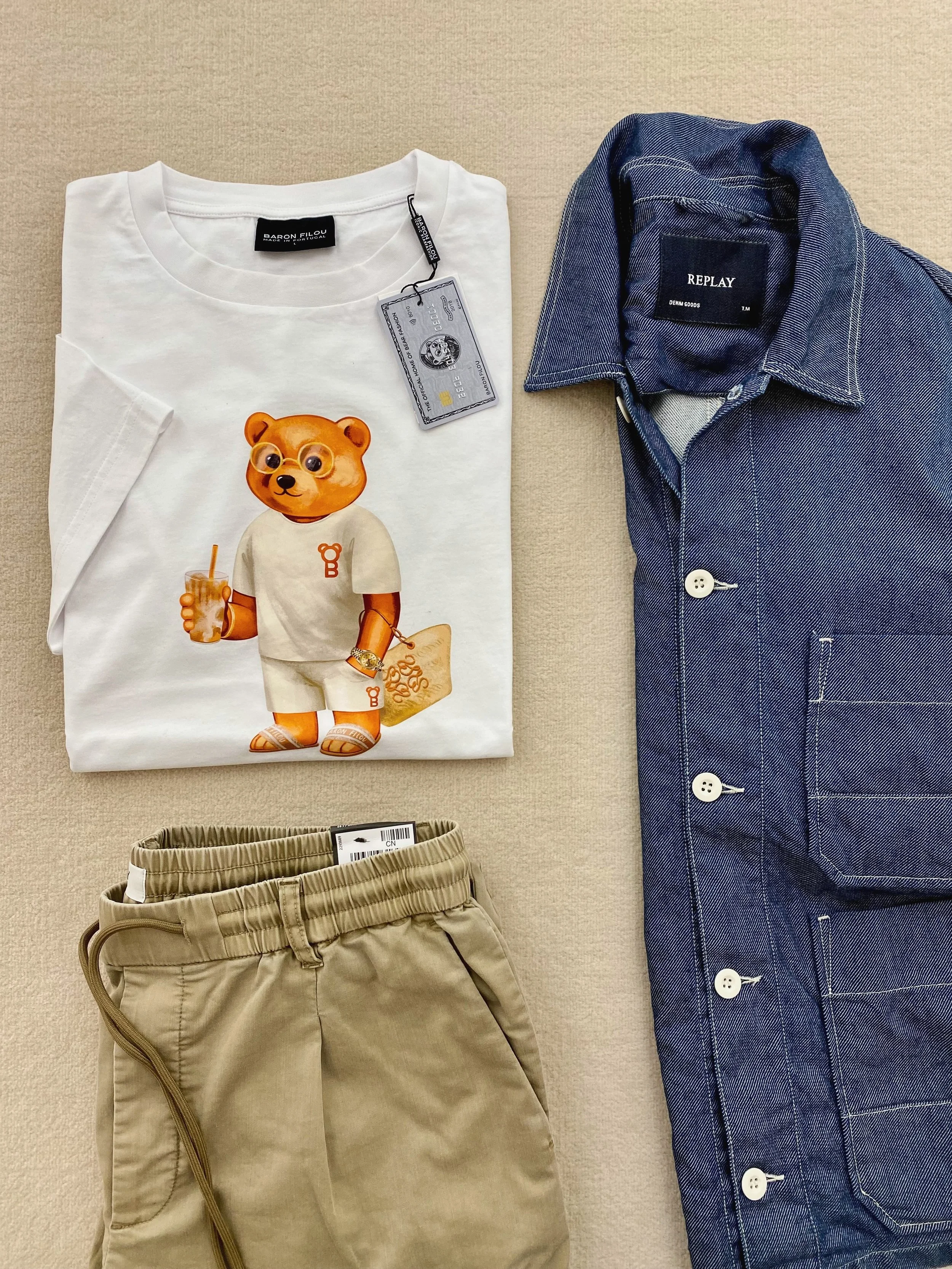 Look per il weekend 😎
t-shirt @baronfilou + camicia e pantalone @replay 

#moda #abbigliamento #egostore #savona #liguria