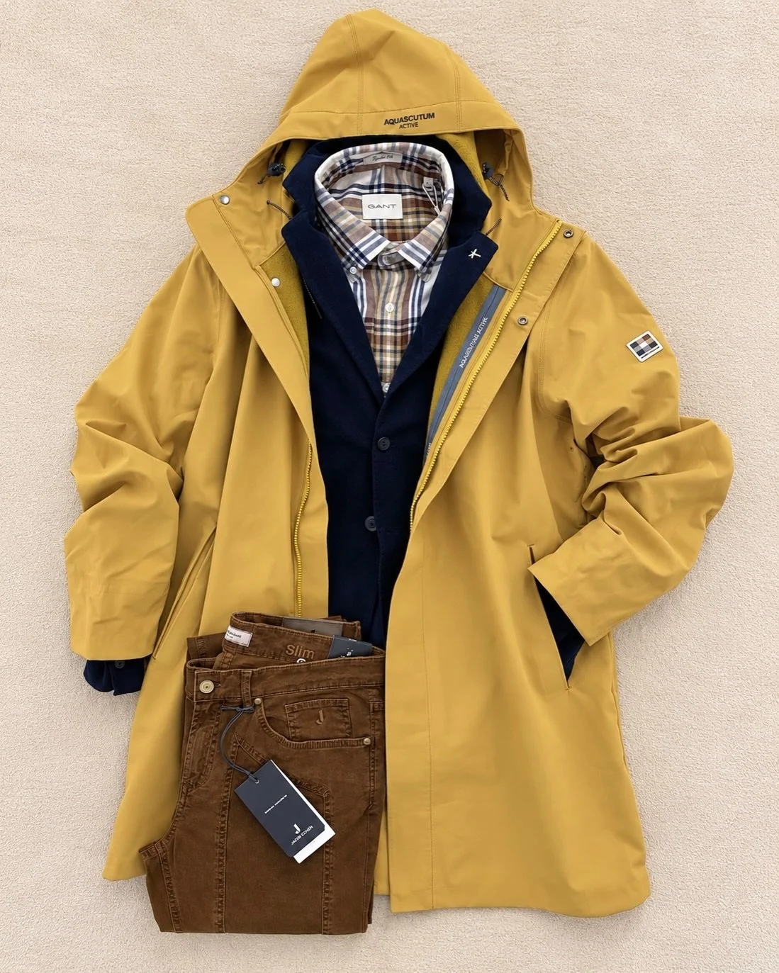 Impermeabile @aquascutumactive 🇬🇧 
Cardigan @atpco.it
Camicia @gant
Pantalone @jeckerson_official 

Per info WhatsApp 3421685846 

In negozio tantissimi nuovi arrivi Autunno Inverno da scoprire/provare!

Lun&ndash;Ven: 10:00&ndash;12:30 / 15:30&nda