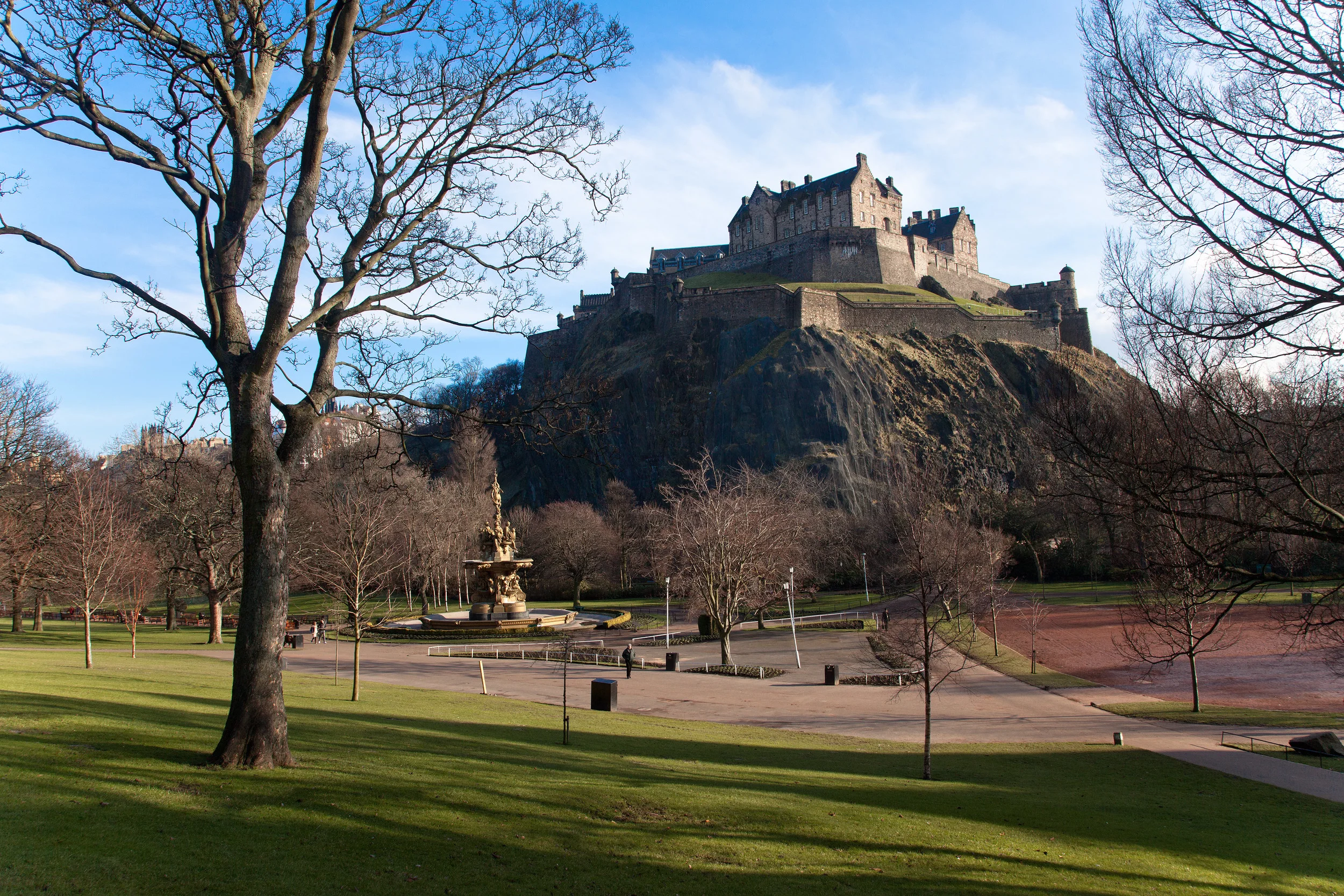 Edinburgh Castle.jpg
