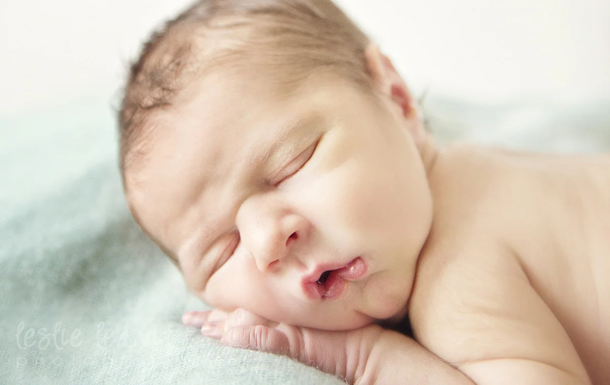 Omaha Newborn Photography_05.jpg