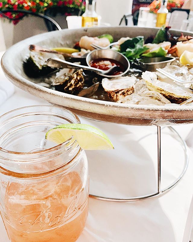 Living my best life in Connecticut...slurping oysters and drinking margaritas. 💕