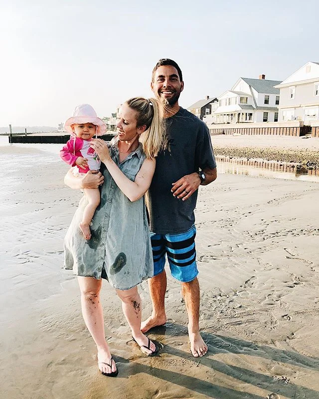 Happy Friday y&rsquo;all! Are weekends (without weddings ;) like mini vacations for everyone or just me?! Here&rsquo;s a snap of my cute little fam on an actual vacay 🤪