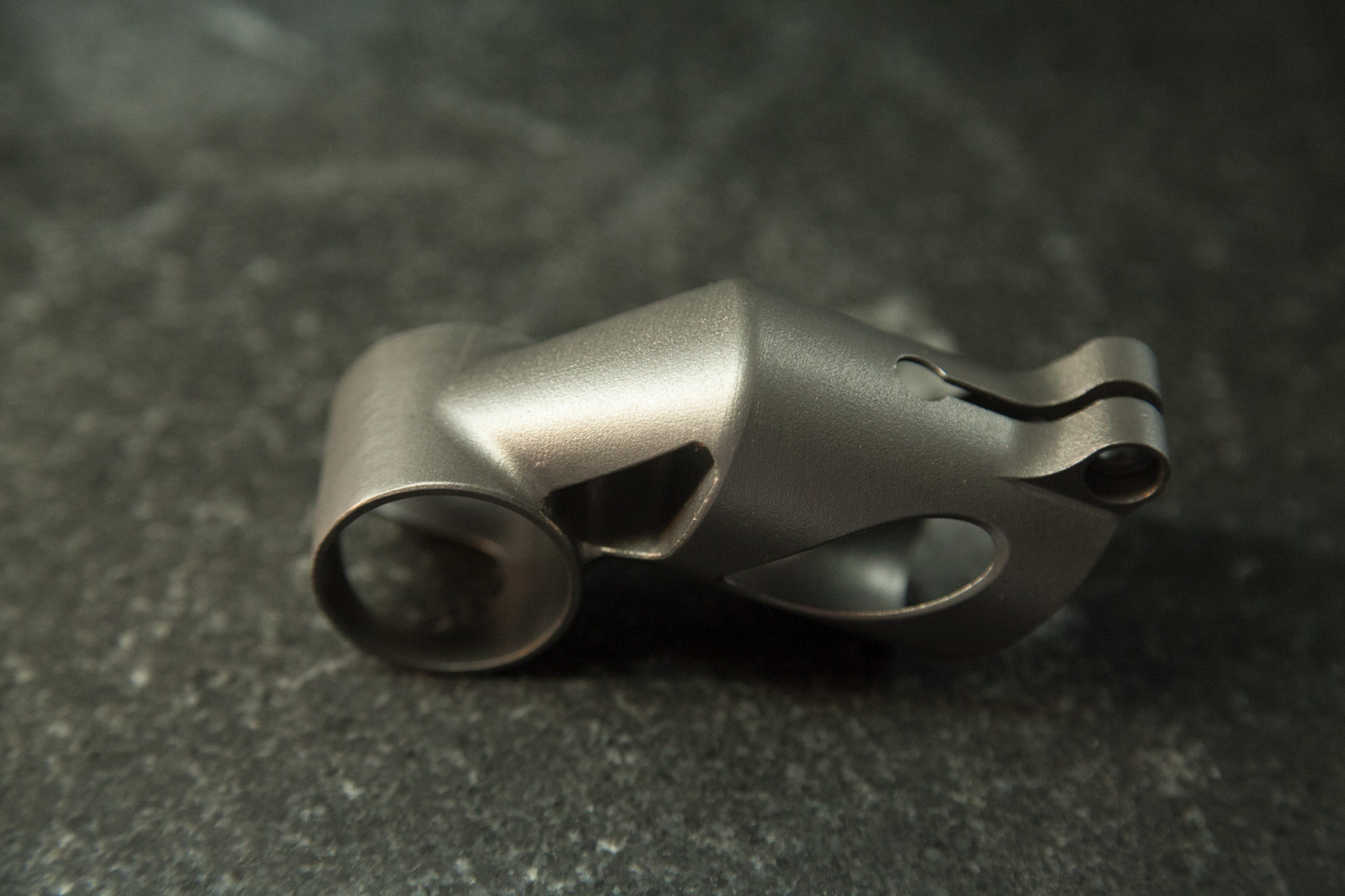 spencer wright 3D printed titanium seatmast topper-11.jpg