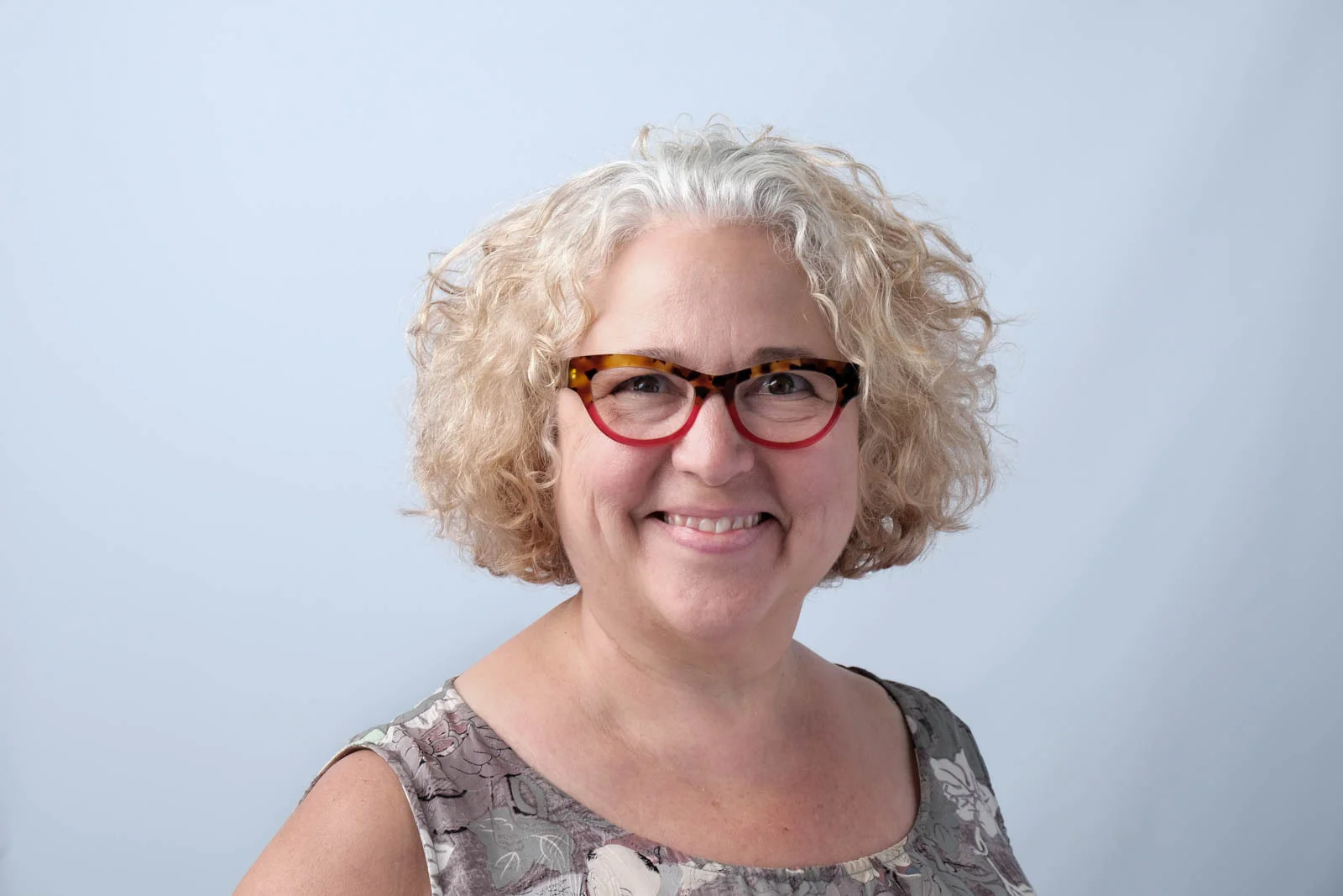 aug 2019 headshot RM.jpg