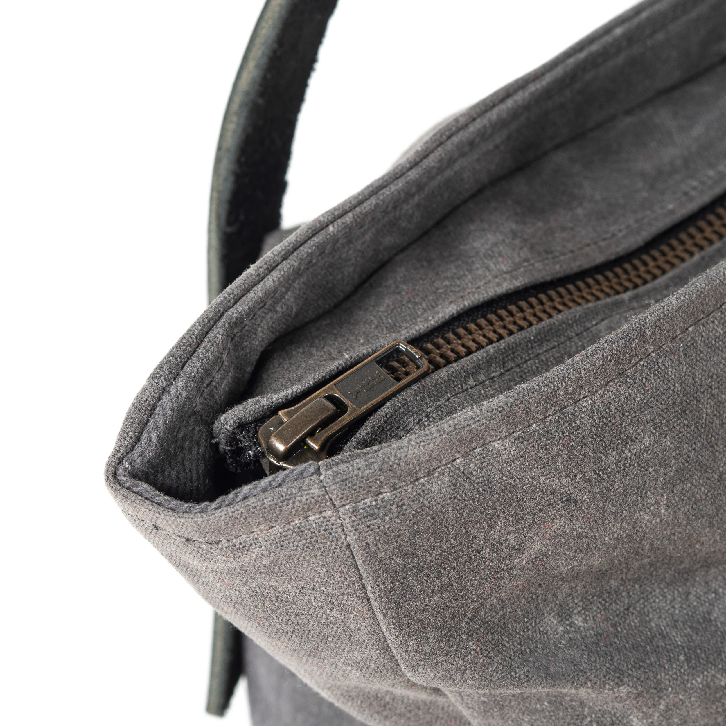 Park-Bag-Charcoal-04.jpg