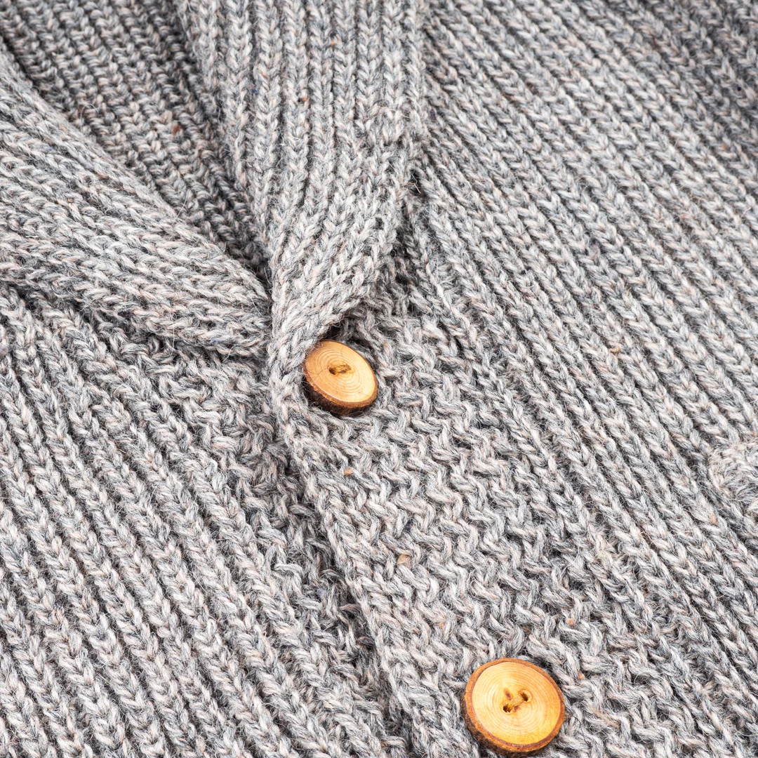 Cardigan-Grey-02.jpg
