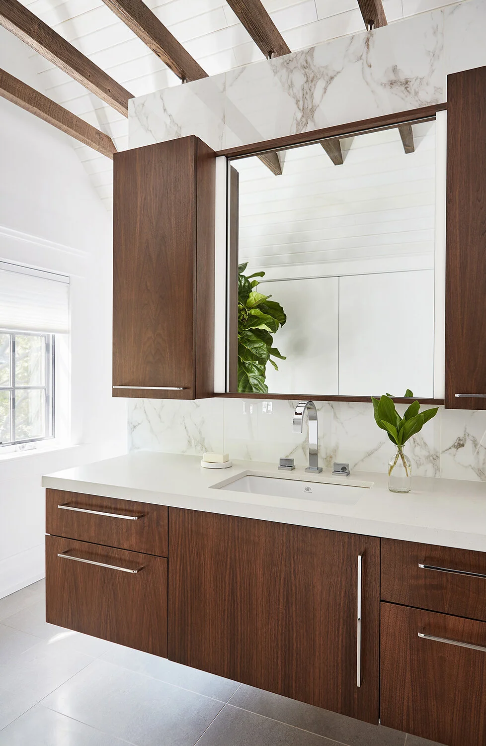 Roncesvalles Bathroom2.jpg