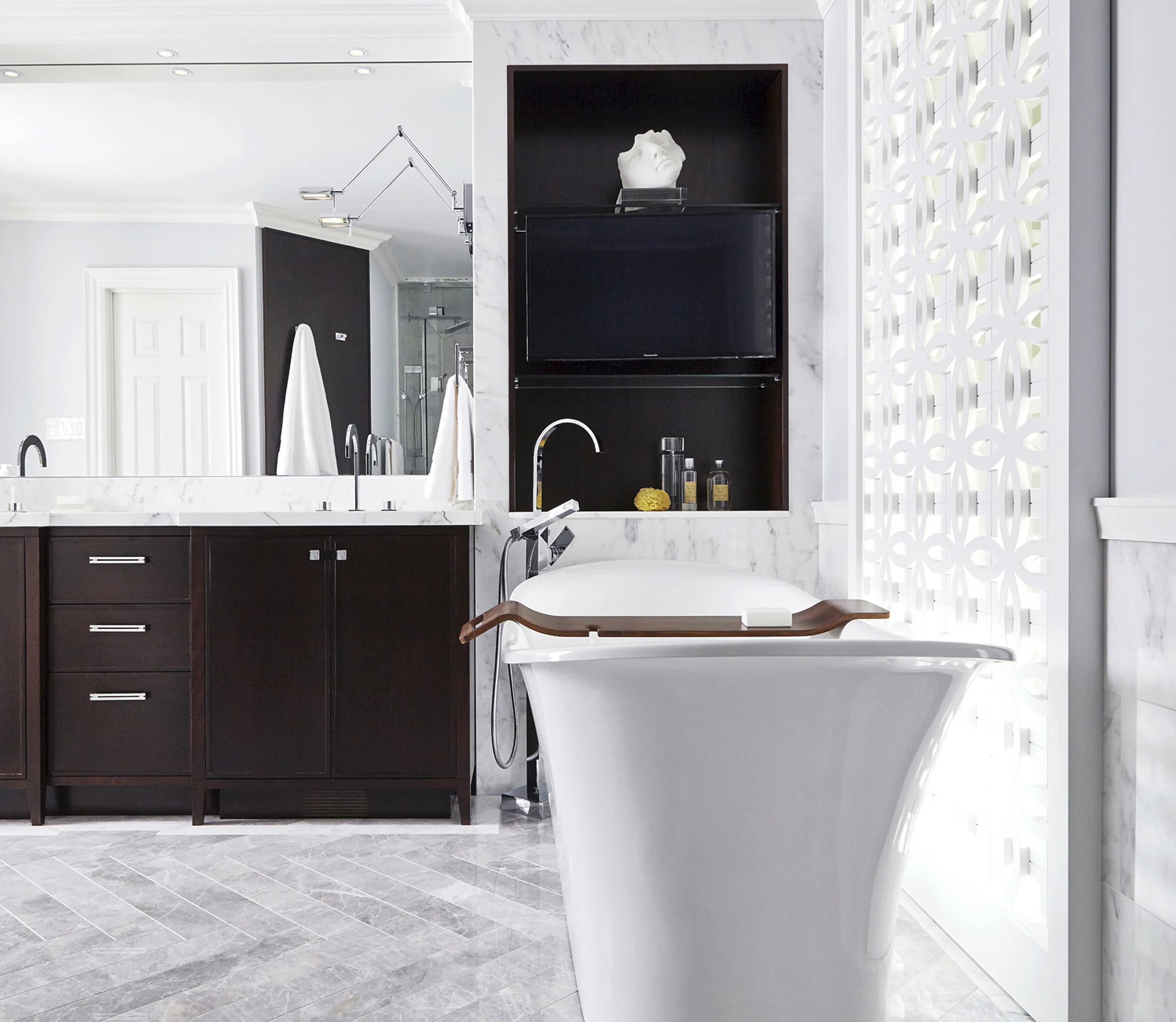 LSI_Leaside Master Bath2A.jpg