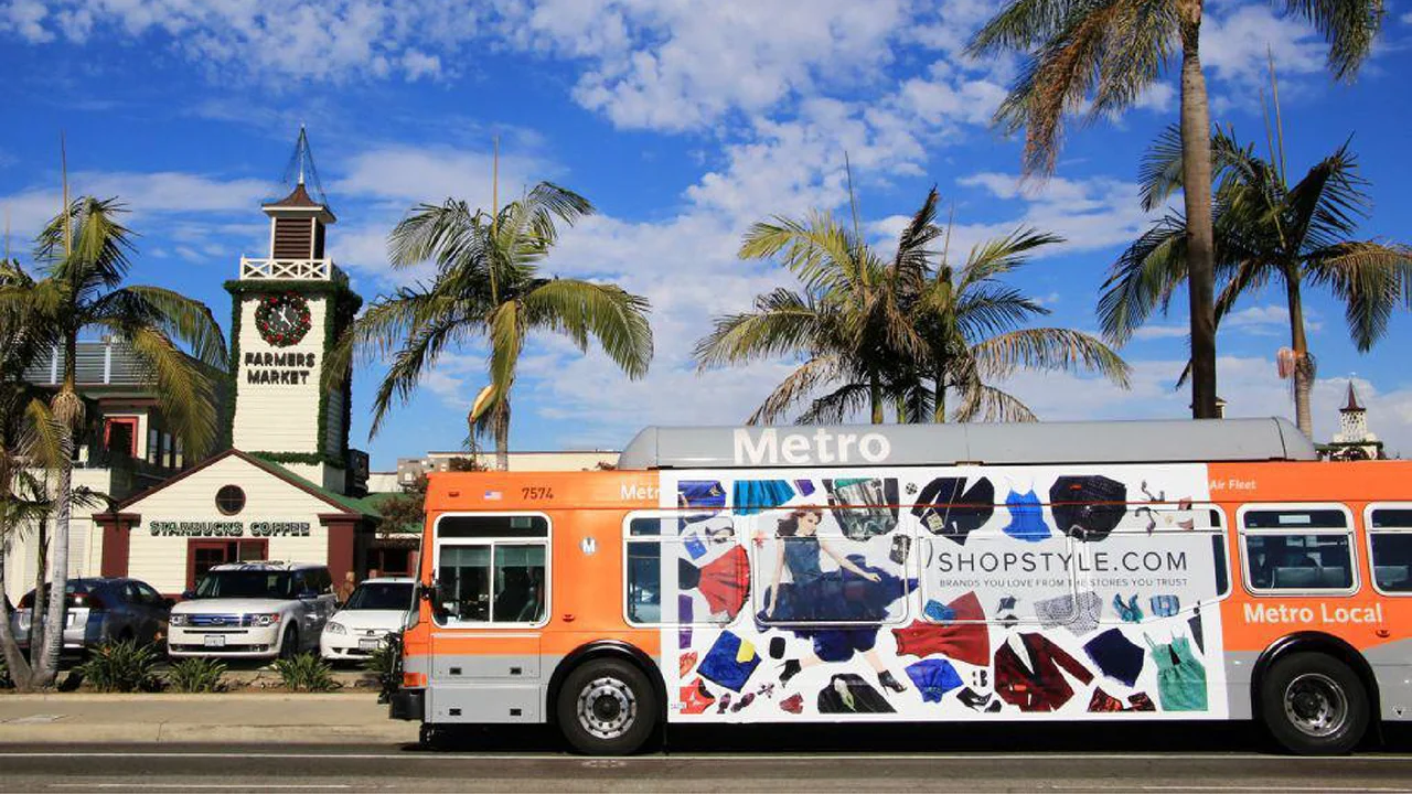 SHOPSTYLE 2 December OOH Posting Photos 12.3.13 (1)-01.jpg