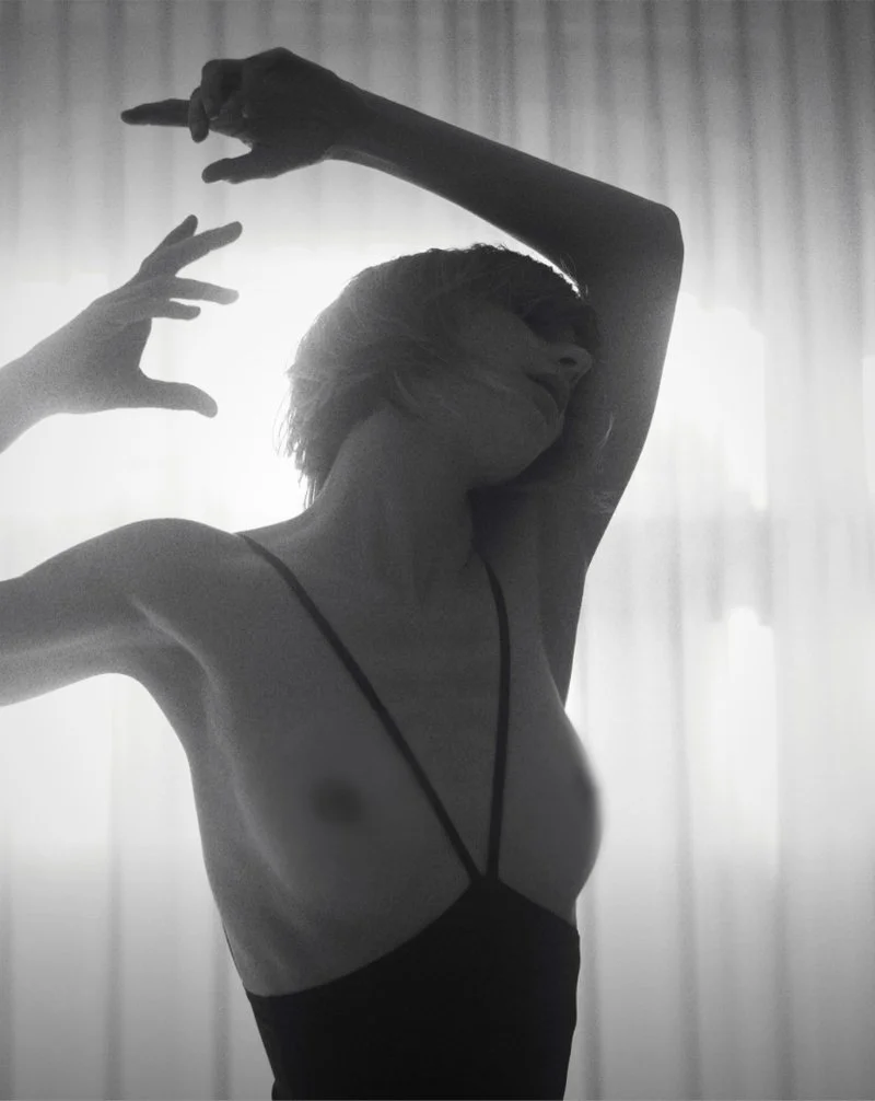 pose 65e732ea64e8c.jpg