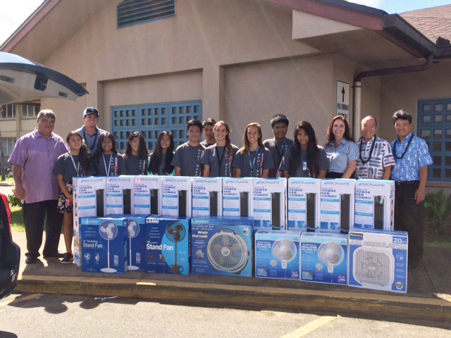 L to R: Jamie Yap (Maui Waena Intermediate School Principal), Chad Goodfellow, students from Maui Waena Intermediate School, Grant Chun (State Board of Education) and Lieutenant Governor Shan Tsutsui.
