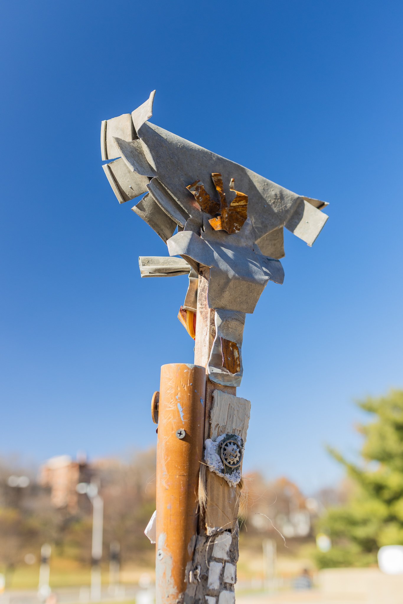  Detail shots of Andy Ozier + Andrew Ordonez’s ‘reconstructed scarecrows’ for Sapien at Site One. 